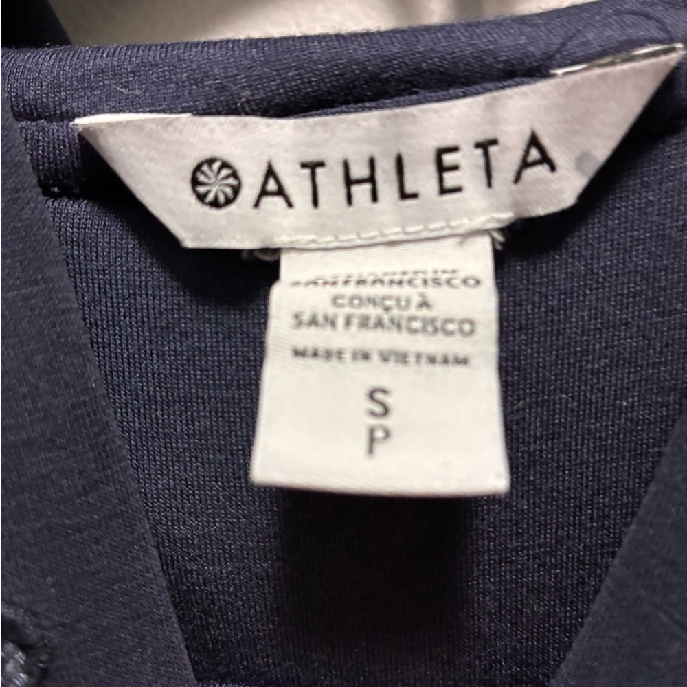 Athleta Women's Hoodie Size Small - Picture 4 of 5